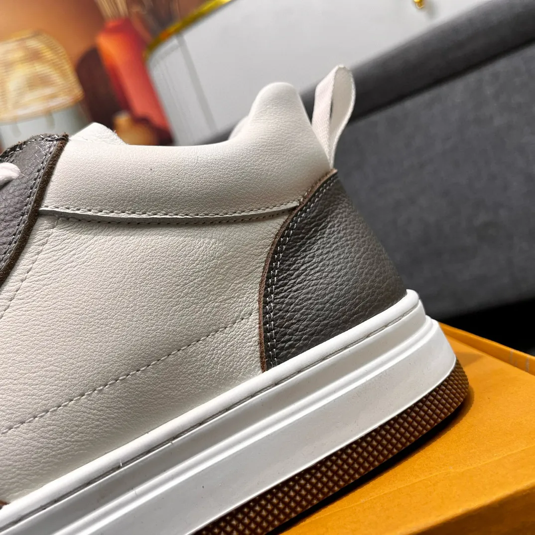 Factory price: 460💰LV's new casual high-top men's shoes👉 👉 Fashionable and versatile, 💞 Simple and elegant style, 🔊 The fabric is made of imported cowhide, ☑️breathable mesh lining, original wear-resistant rubber outsole, exclusive new style, taken in kind, five colors available, code number: 38-44, (45 can be customized)